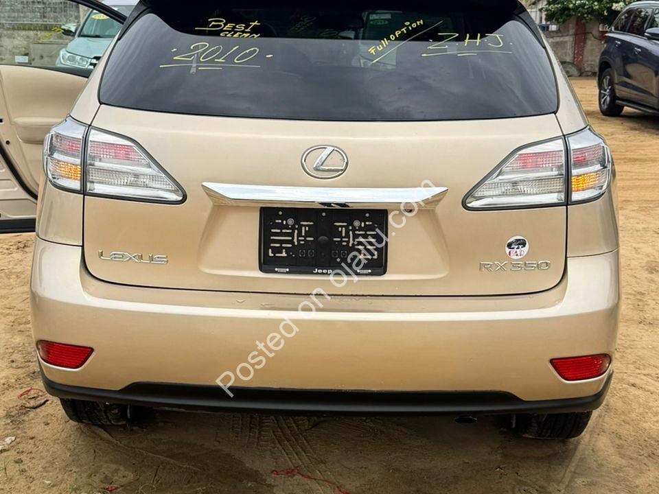 Luxury Lexus RX350: Low Miles, High Vibes!