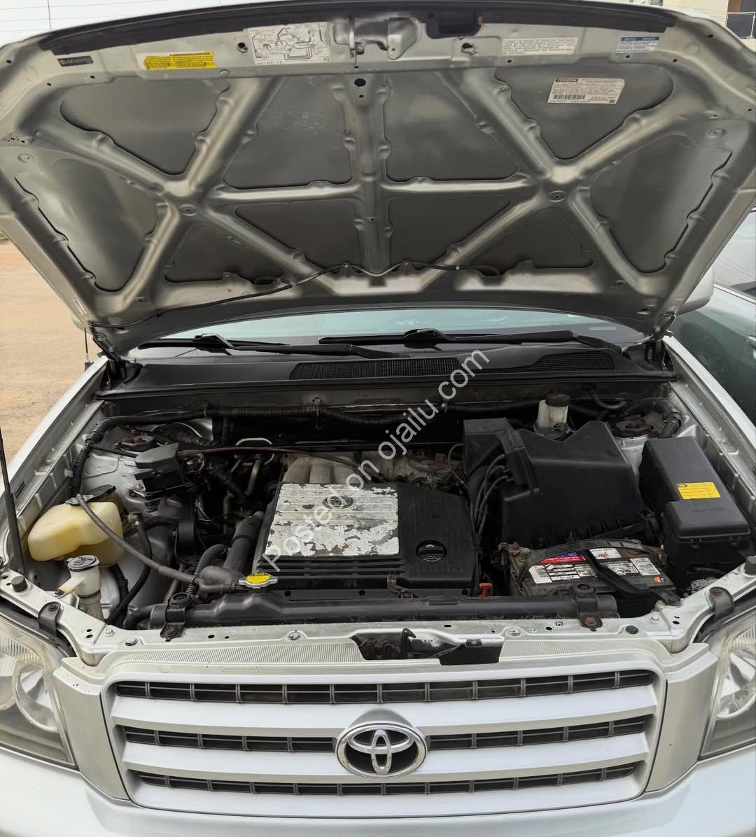 2003 Toyota Highlander: Pristine, Accident-Free Luxury