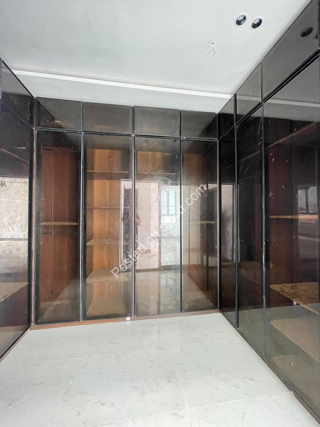 Lekki’s Finest: 5-Bedroom Palace with Pool & Privacy