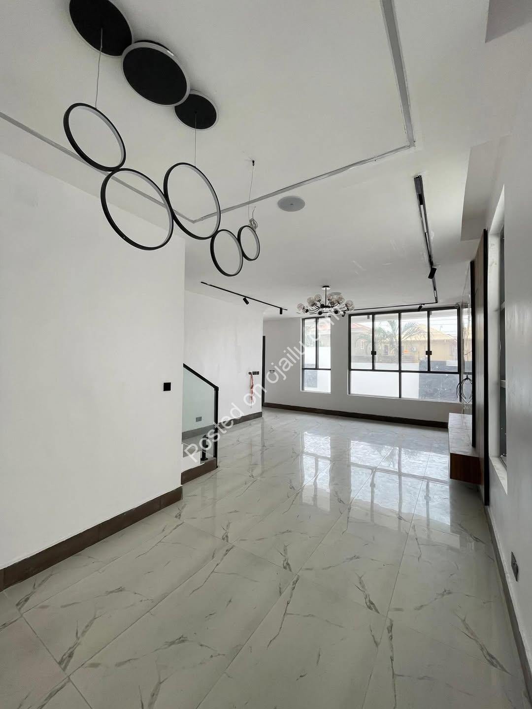 Lekki’s Finest: 5-Bedroom Palace with Pool & Privacy