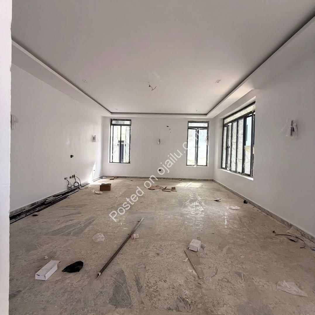 Exclusive 5-Bed Estate with Pool & BQ in Life-Camp