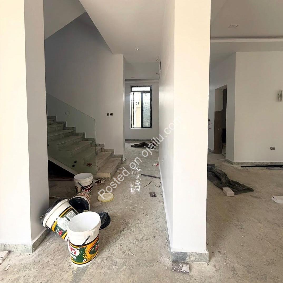 Exclusive 5-Bed Estate with Pool & BQ in Life-Camp