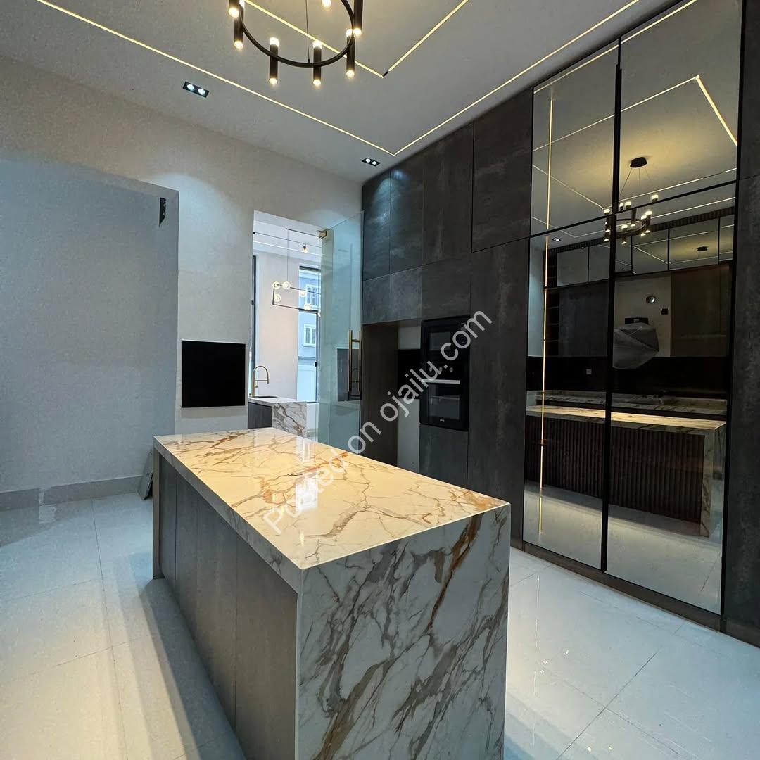 Lekki’s Ultimate 5-Bed Estate with Private Pool