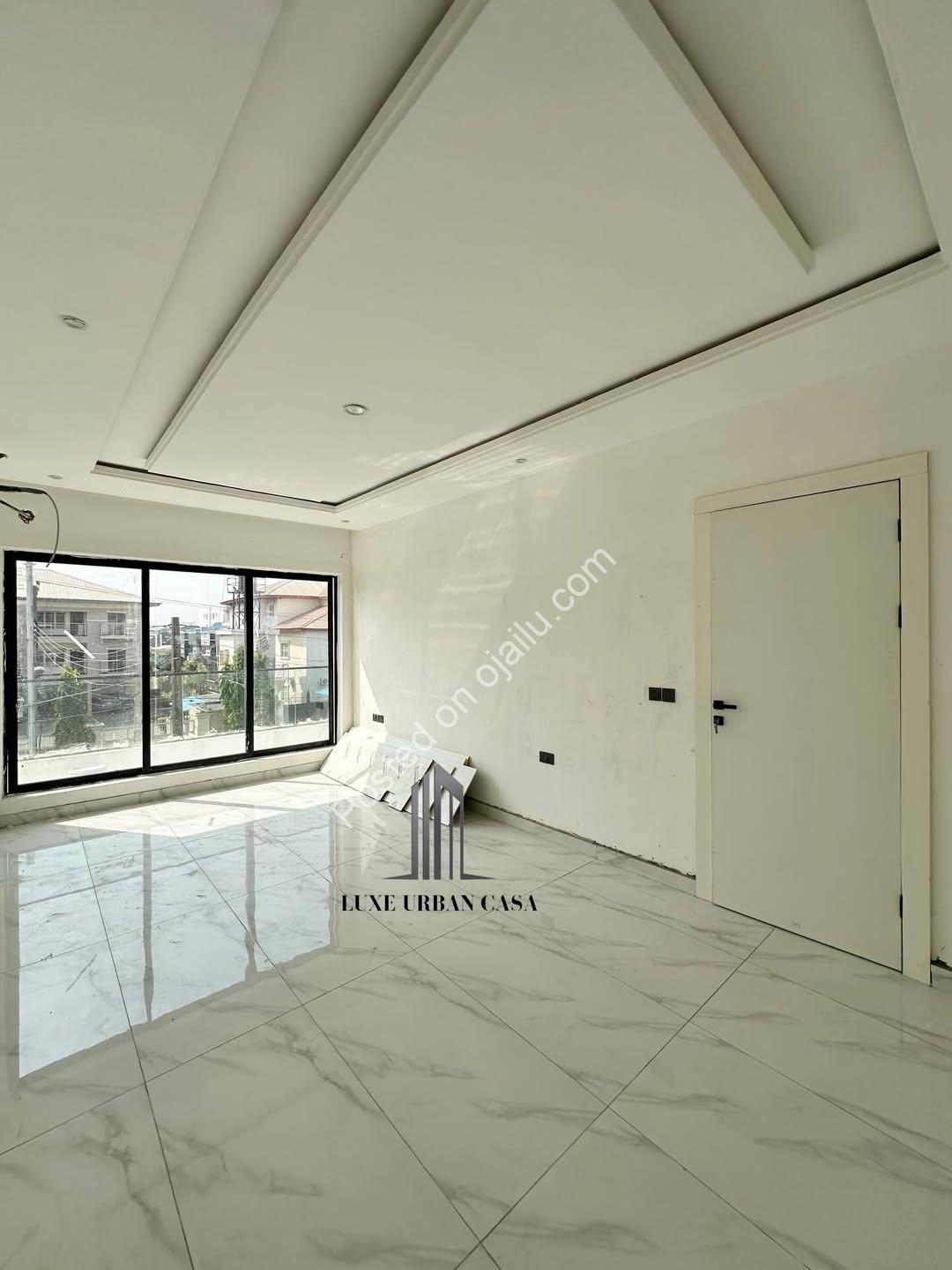 Exclusive Victoria Island Haven: 2-Bed Gem with Pool & Gym