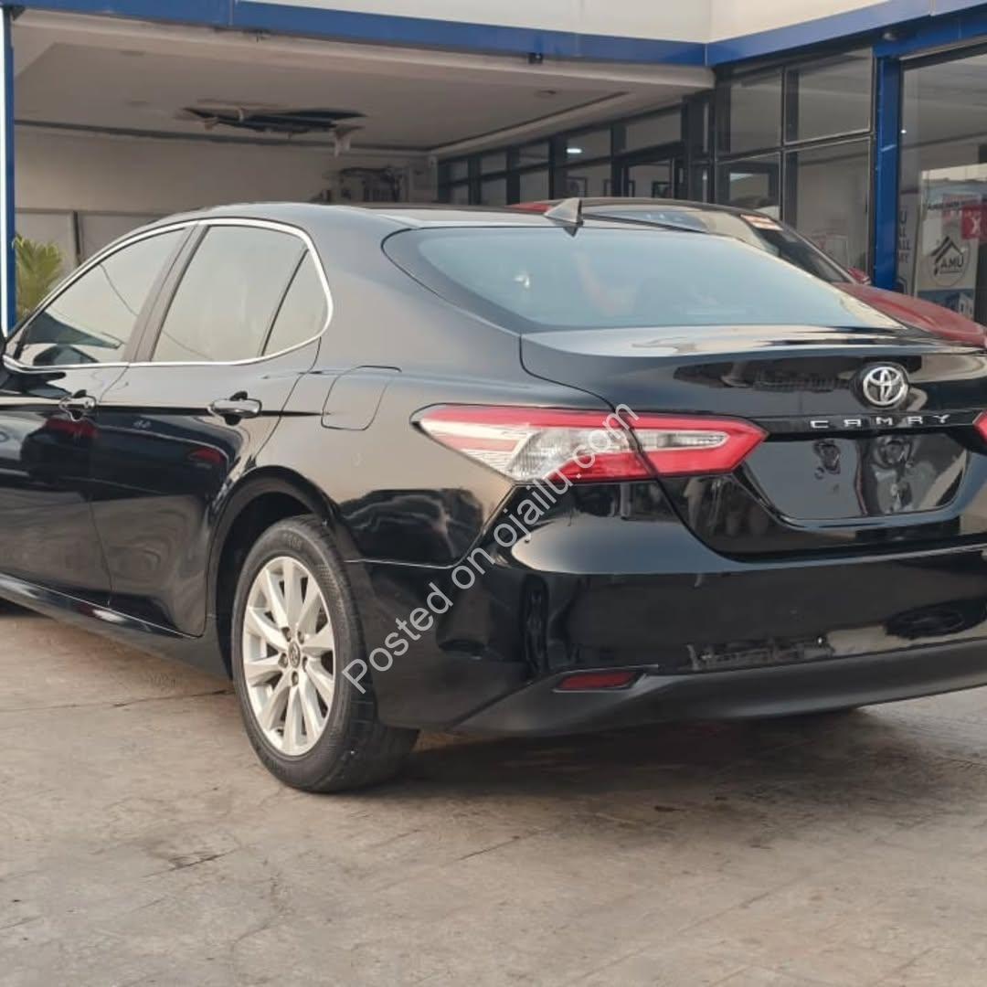 2019 Toyota Camry LE: Super Sharp & Duty Paid