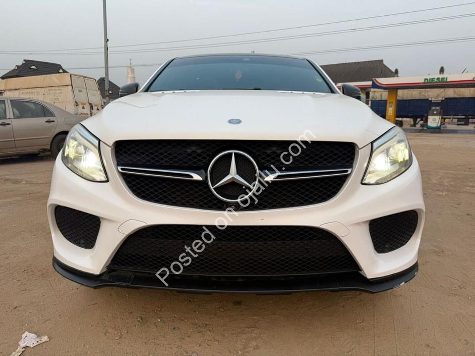 Luxury Awaits: Mercedes GLE450 4MATIC