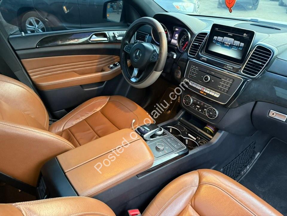 Luxury Awaits: Mercedes GLE450 4MATIC