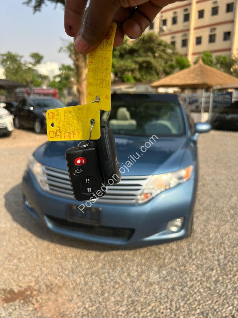 2012 Toyota Venza: Full Option, Accident-Free Luxury