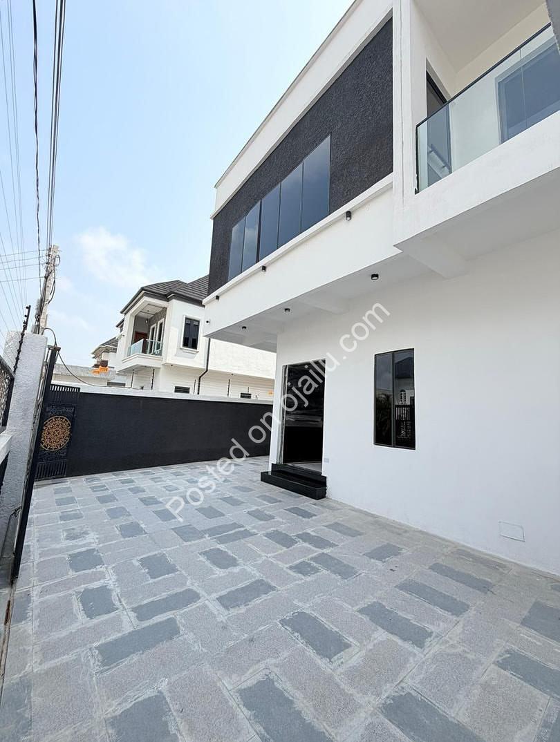 Stunning 5-Bedroom Haven in Prime Ikota