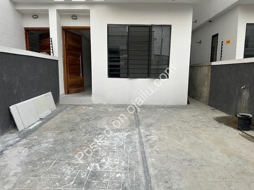 Lagos Luxury: New 4-Bedroom in Gated Ikota GRA