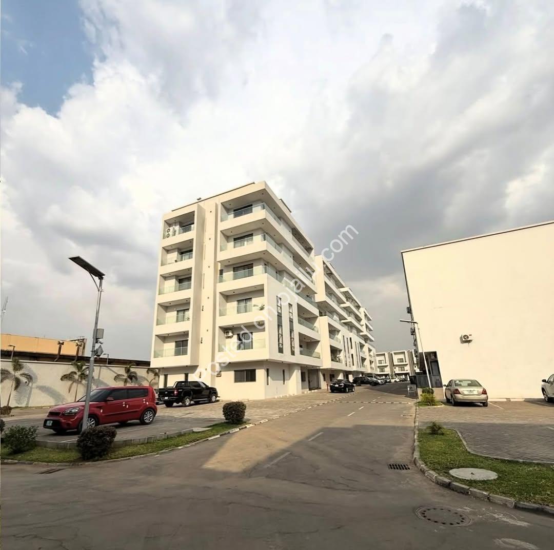 Jabi Lakeside Elegance: 3-Bed with Panoramic Views