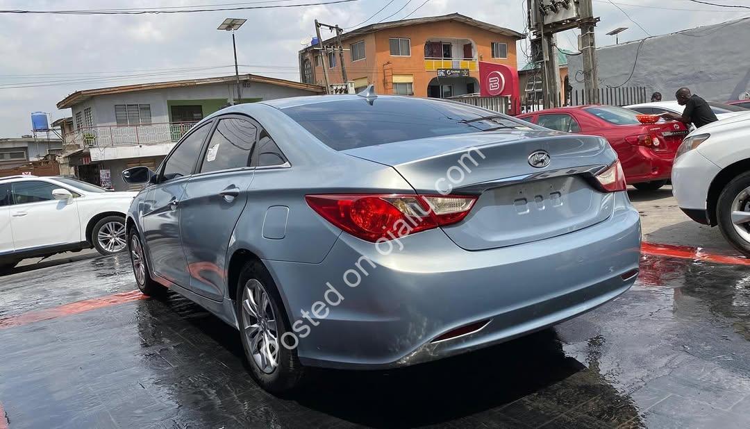 2012 Hyundai Sonata: Premium Features, Impeccable Condition