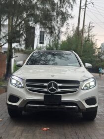 Luxury GLC300: Full Option