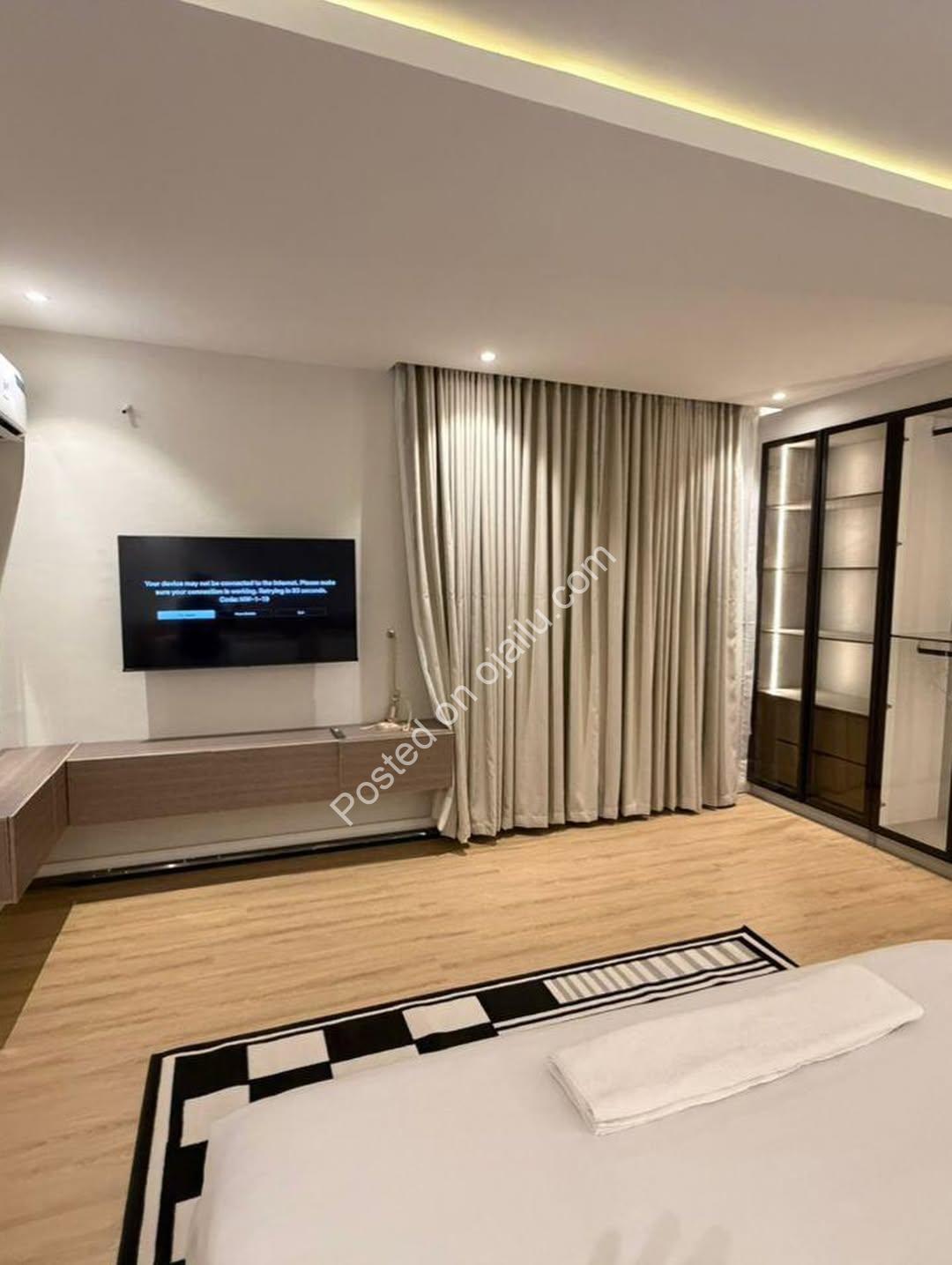 Lekki’s Ultimate 1-Bed with PS5 & Resort Amenities