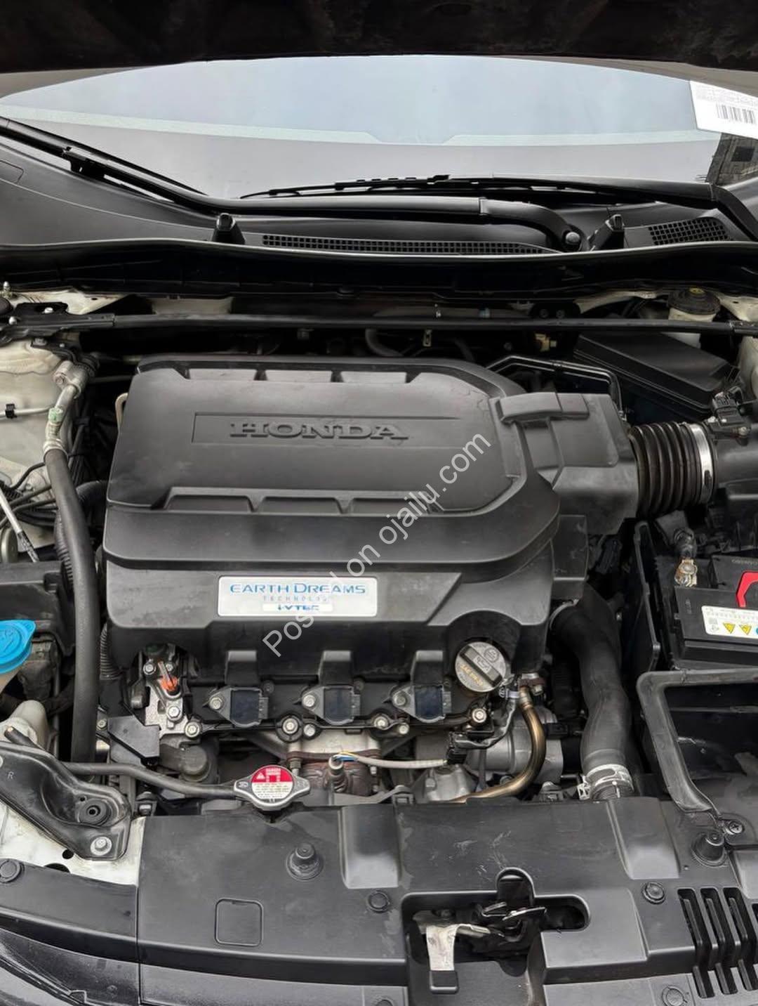 Luxury Meets Value: 2016 Honda Accord V6