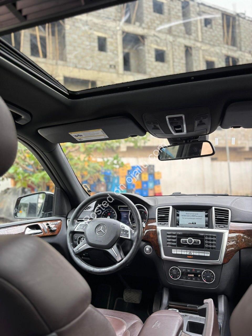 Luxury SUV: 2015 Mercedes GL450, MINT & Loaded