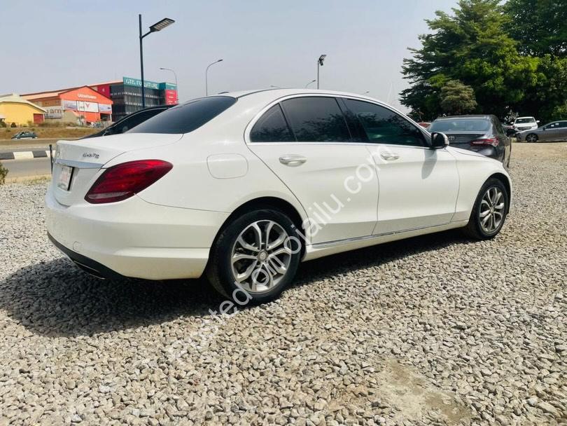 Luxury Daily Driver: 2015 Mercedes C300