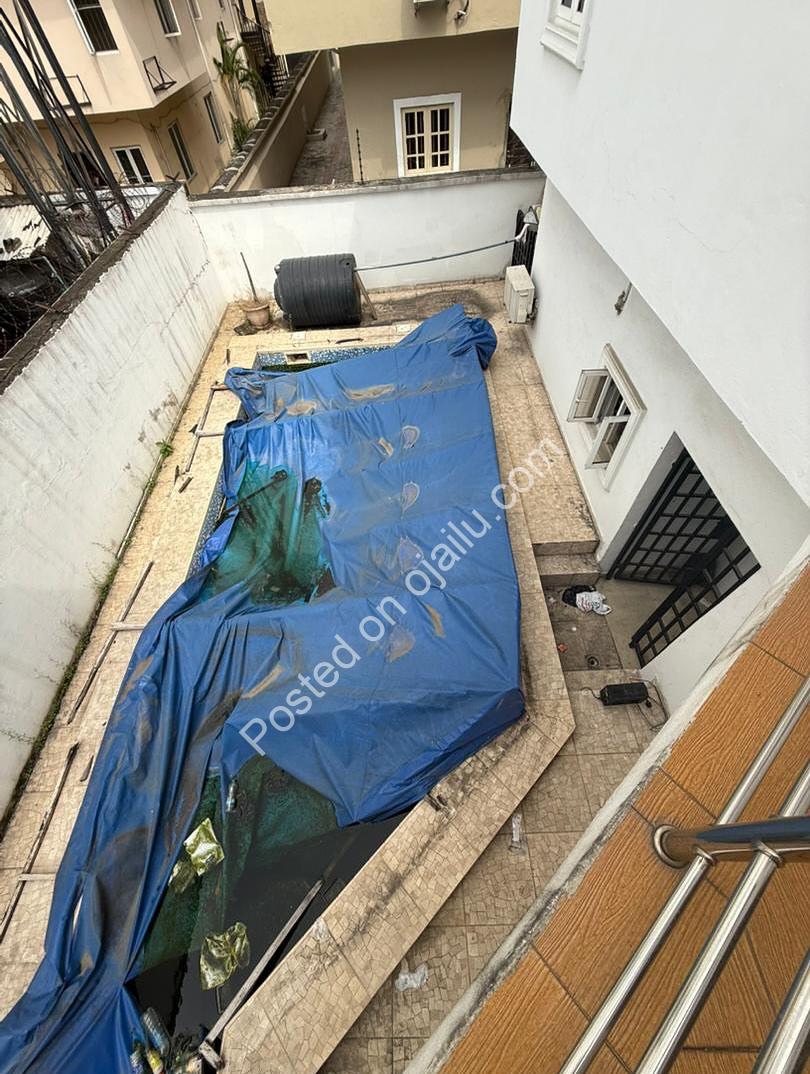 Lekki’s Ultimate 5-Bed Family Oasis with Pool