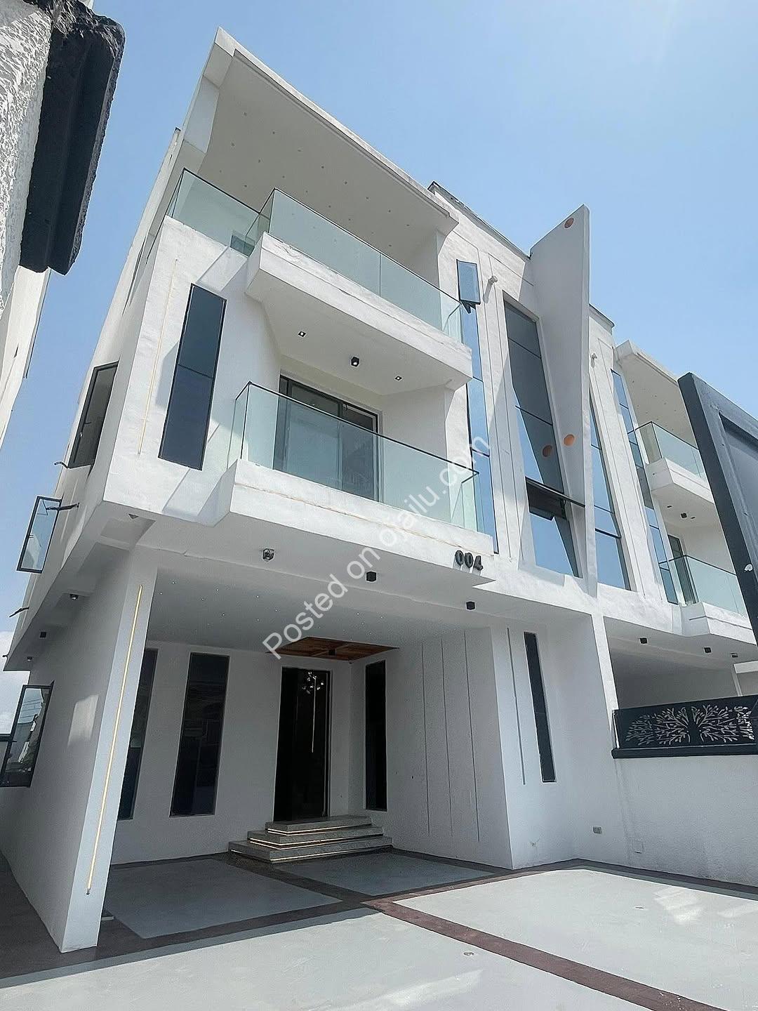 Agungi’s Finest: 4-Bed Automated Duplex in Serene Estate