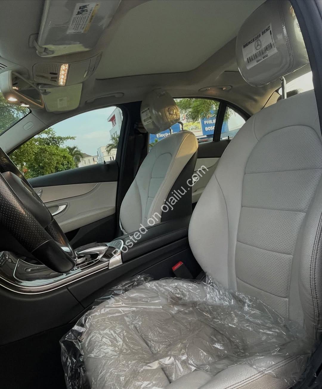 Luxury 2016 Mercedes C300 4MATIC w/ Panoramic Roof