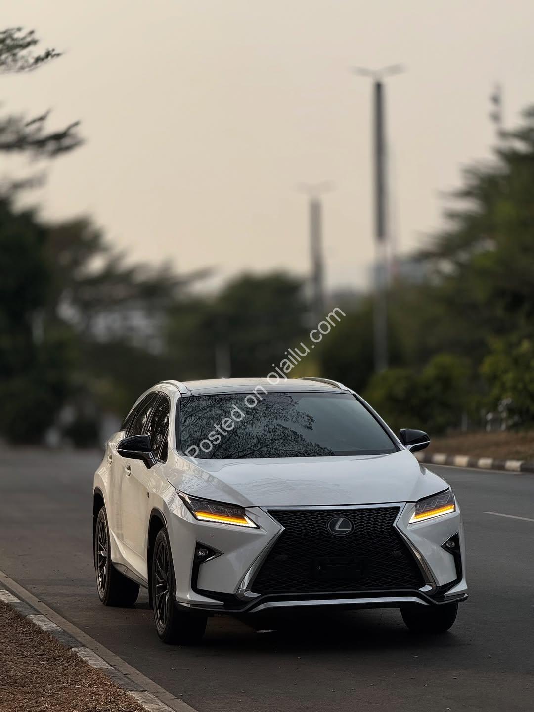 Luxury SUV Deal: 2021 RX350, N44M