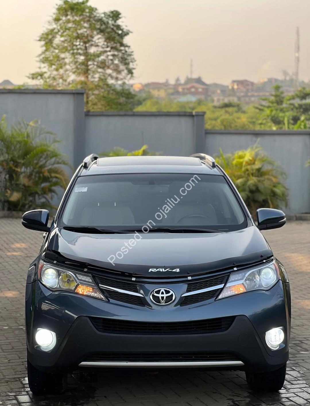 Luxury RAV4: Low Miles, Sunroof, Leather
