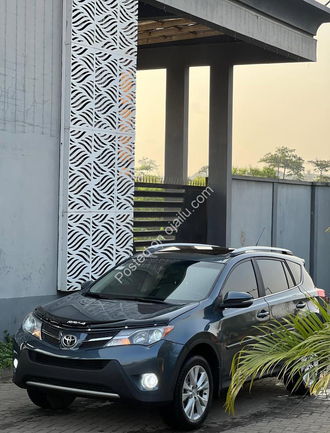 Luxury RAV4: Low Miles, Sunroof, Leather