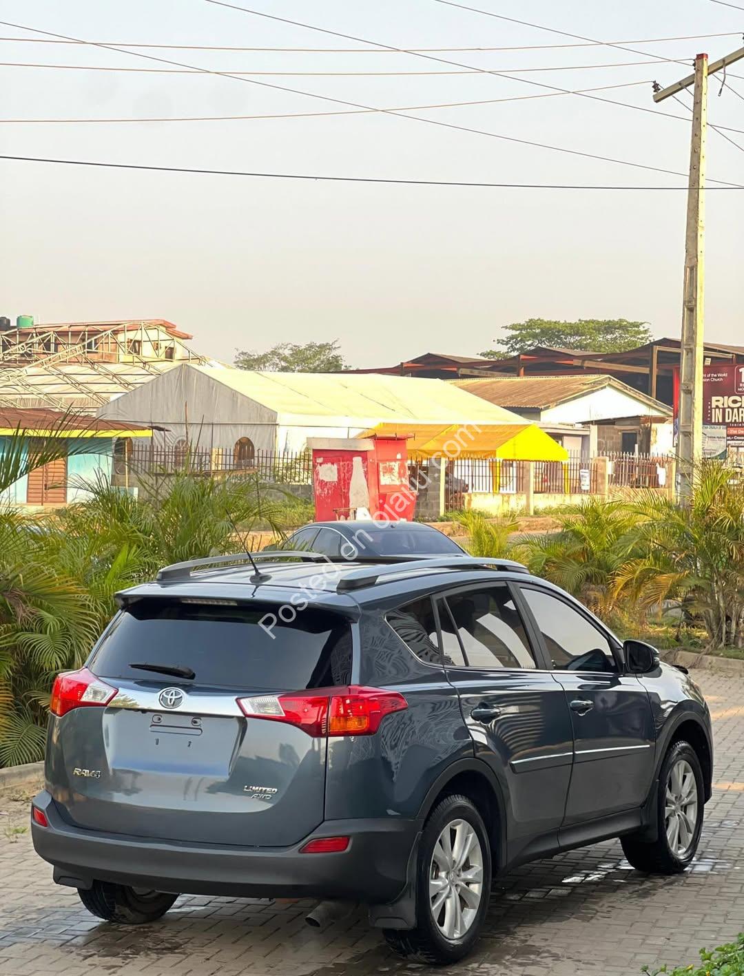 Luxury RAV4: Low Miles, Sunroof, Leather