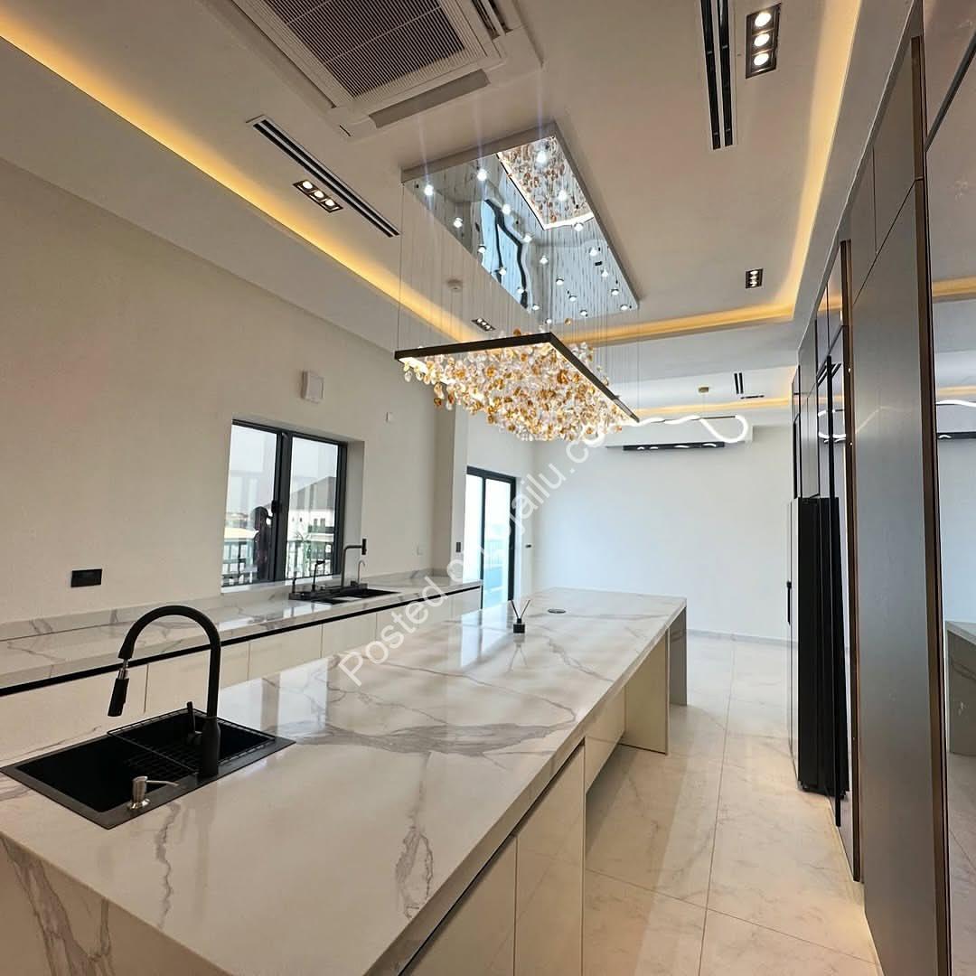 Smart 4-Bed Maisonette: Full Automation & Cinema in Wuye