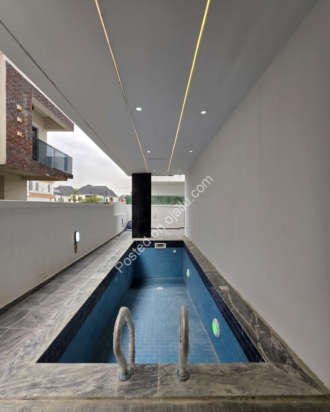 Lekki’s Ultimate 5-Bedroom Estate Masterpiece