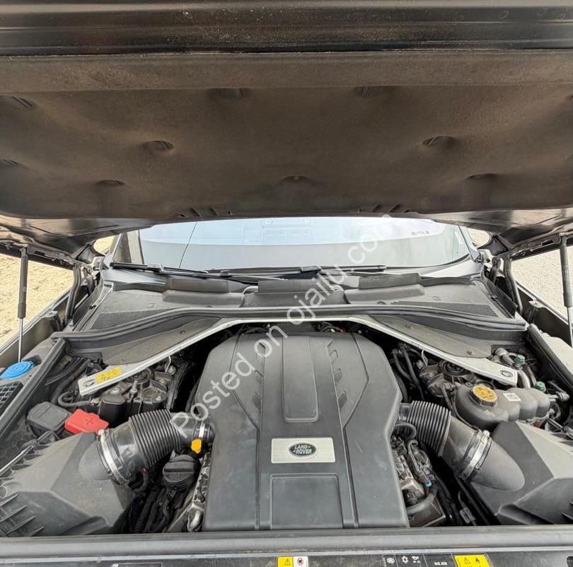 2023 Range Rover Vogue: 15k Miles, Mint & Duty-Paid