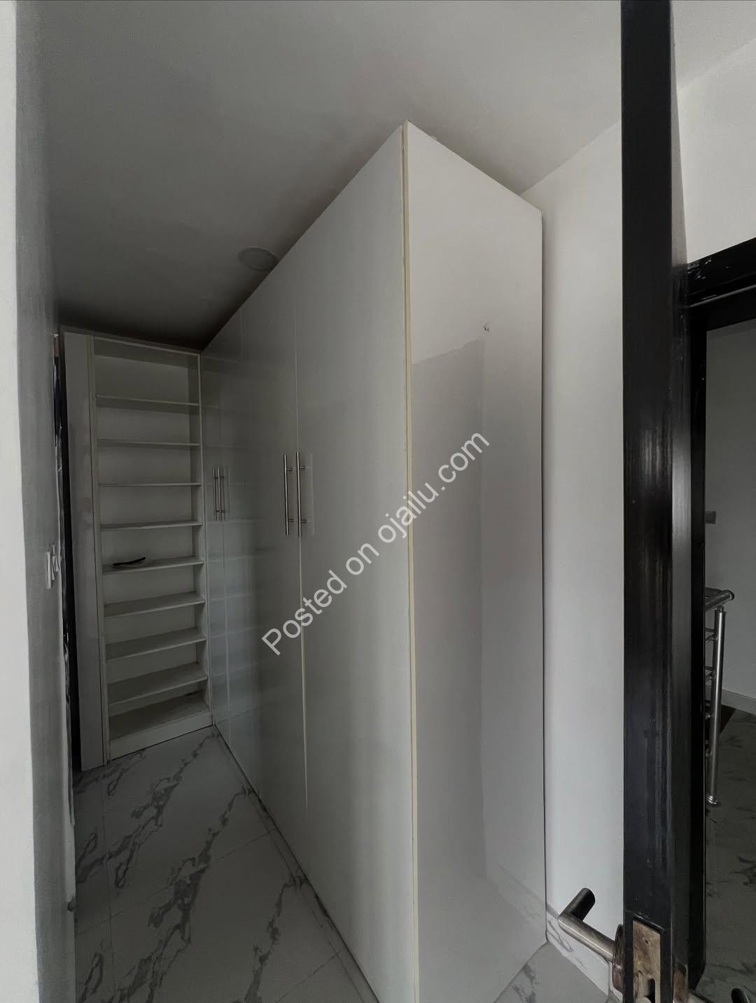 Stunning 4-Bed Terrace Duplex with BQ in Ajah