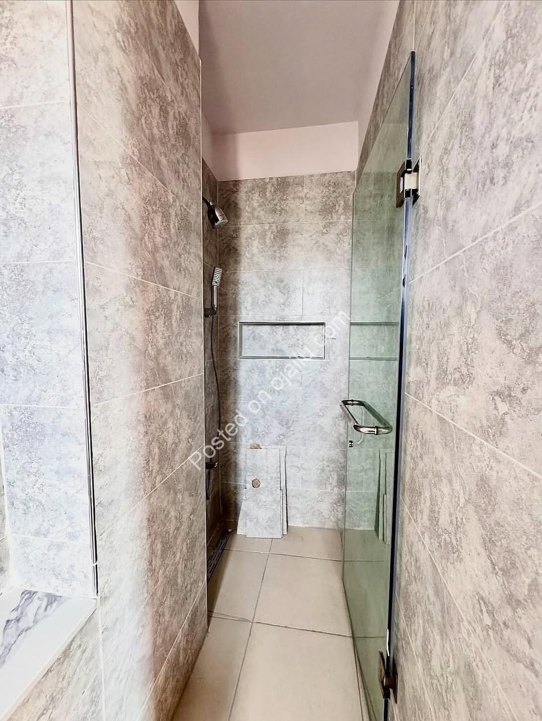 Lekki’s Ologolo Oasis: 2BR with Pool & 24/7 Power