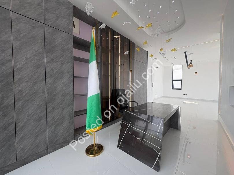 Lekki’s Ultimate 5-Bedroom Estate Oasis with Pool & Cinema