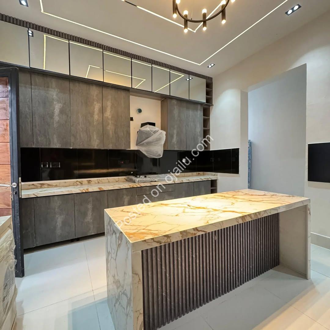 Lekki’s Ultimate 5-Bed Estate with Private Pool