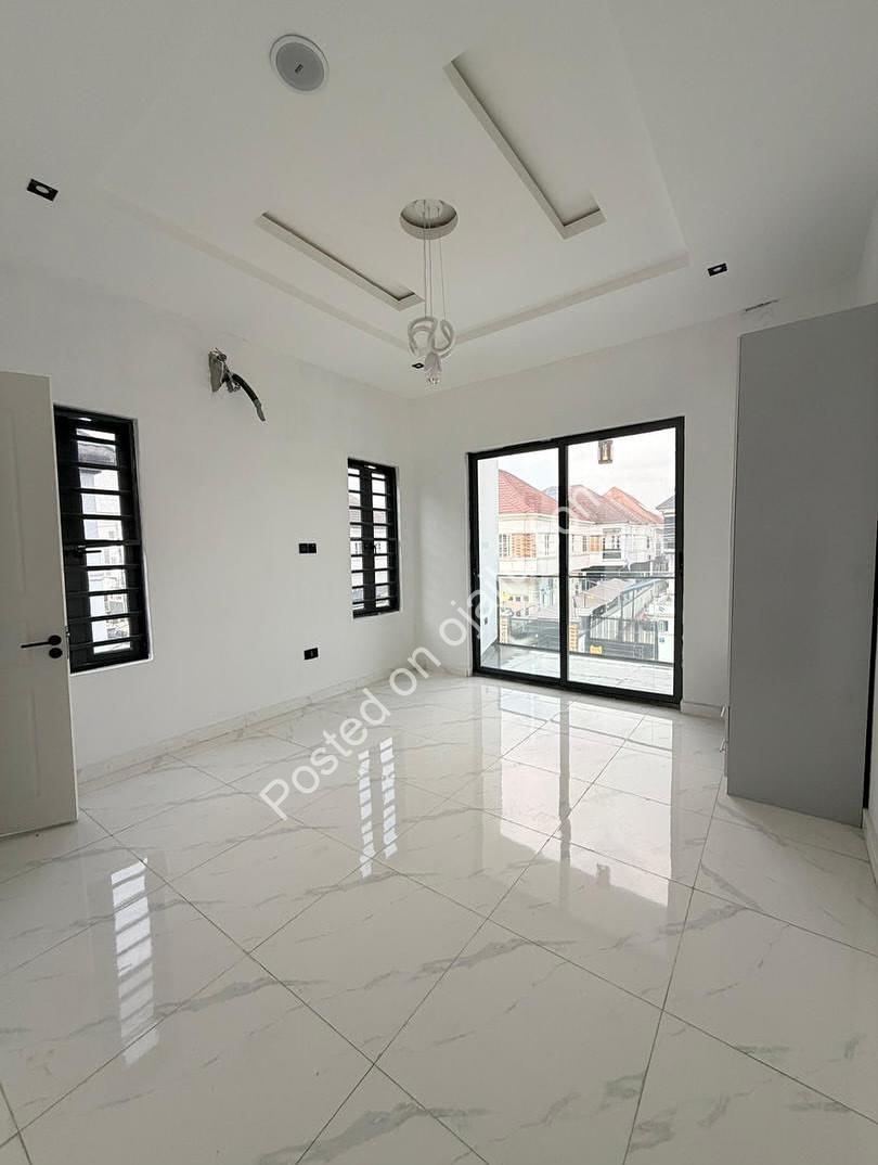 Stunning 5-Bedroom Haven in Prime Ikota