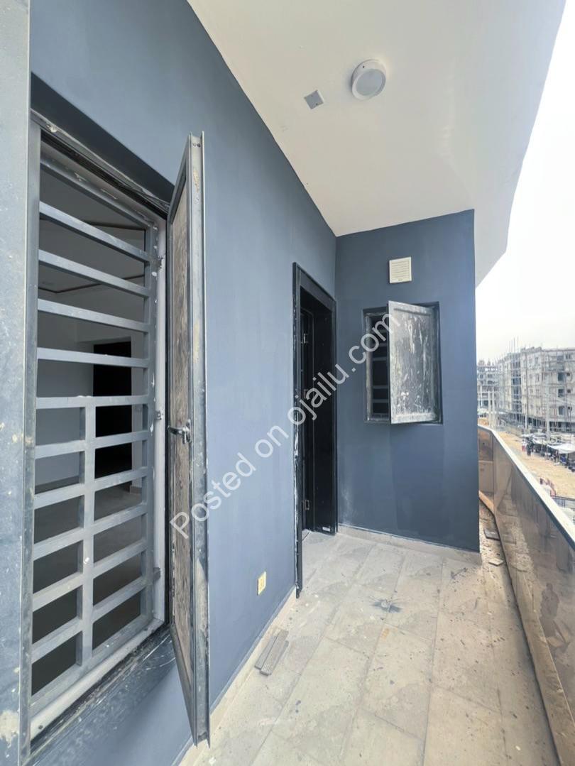 Lekki’s Finest: 4-Bedroom Haven with Cinema & Elevator