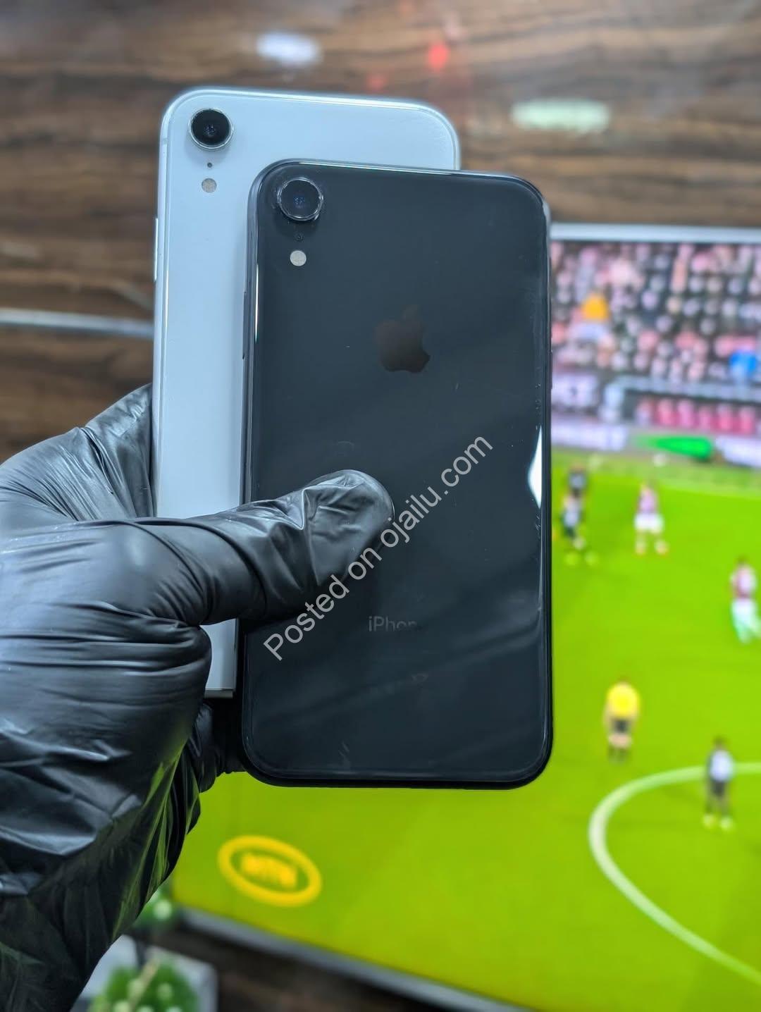 iPhone XR: Stunning Colors, Unbeatable Prices!