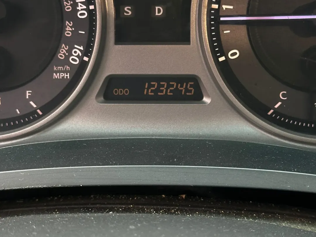 Luxury Lexus IS250: Open Roof & Full Duty Paid