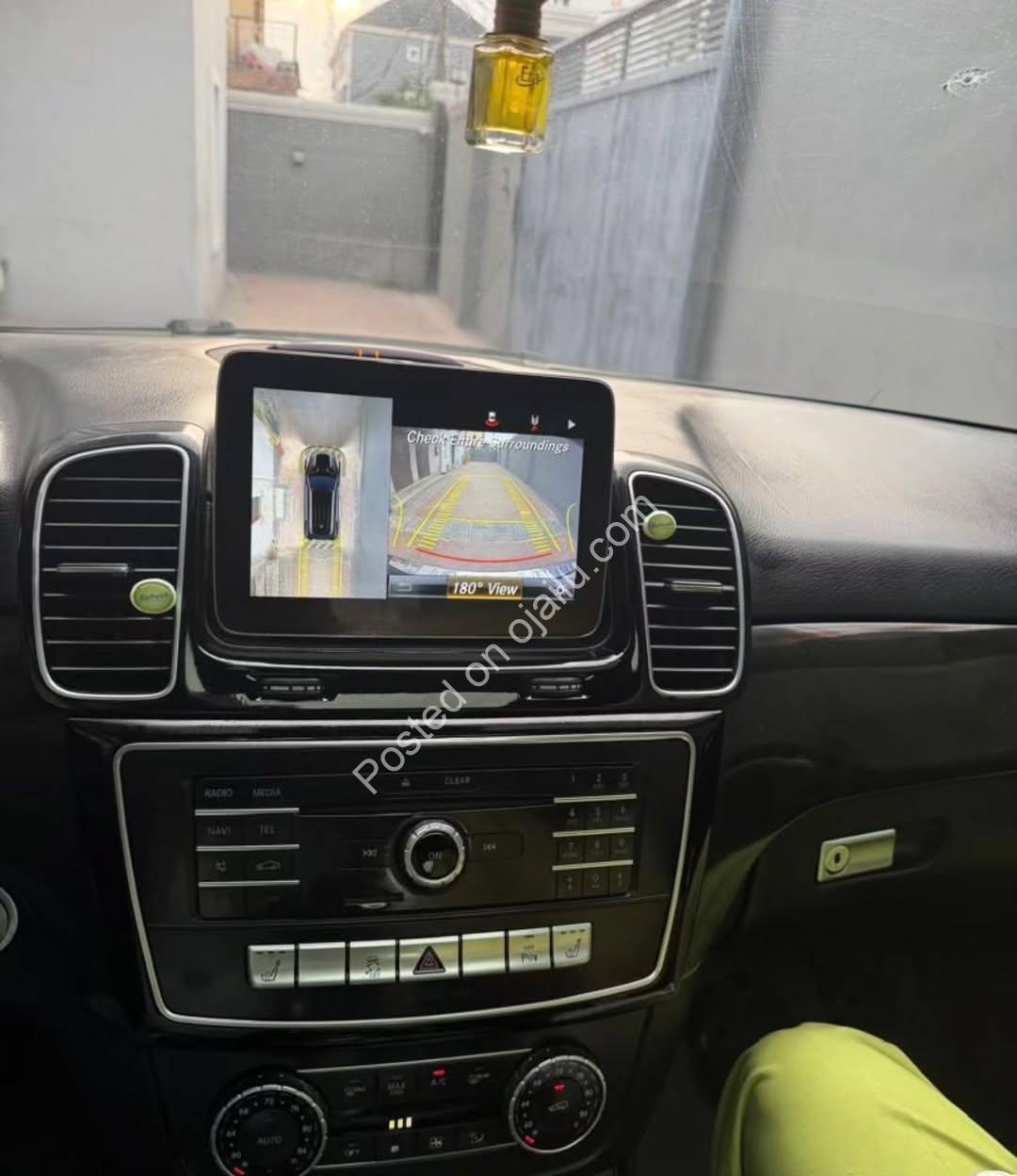 Luxury 2018 Mercedes GLE350: Pristine & Priced to Sell