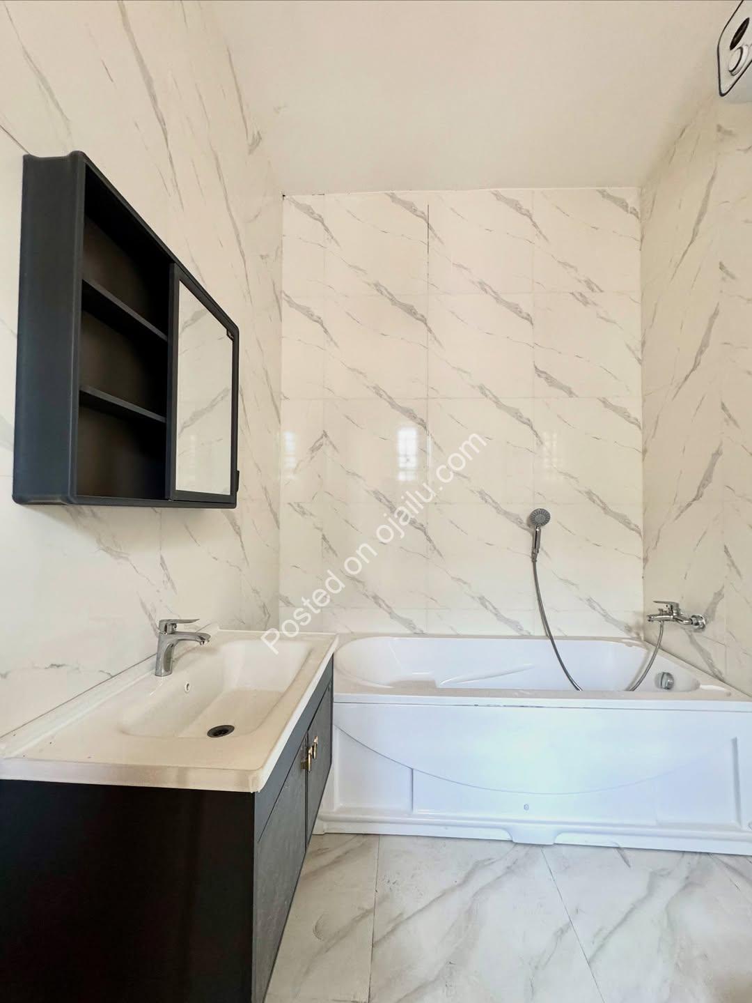 Lekki’s Finest: 4-Bed Terrace Duplex with En-Suite Luxury