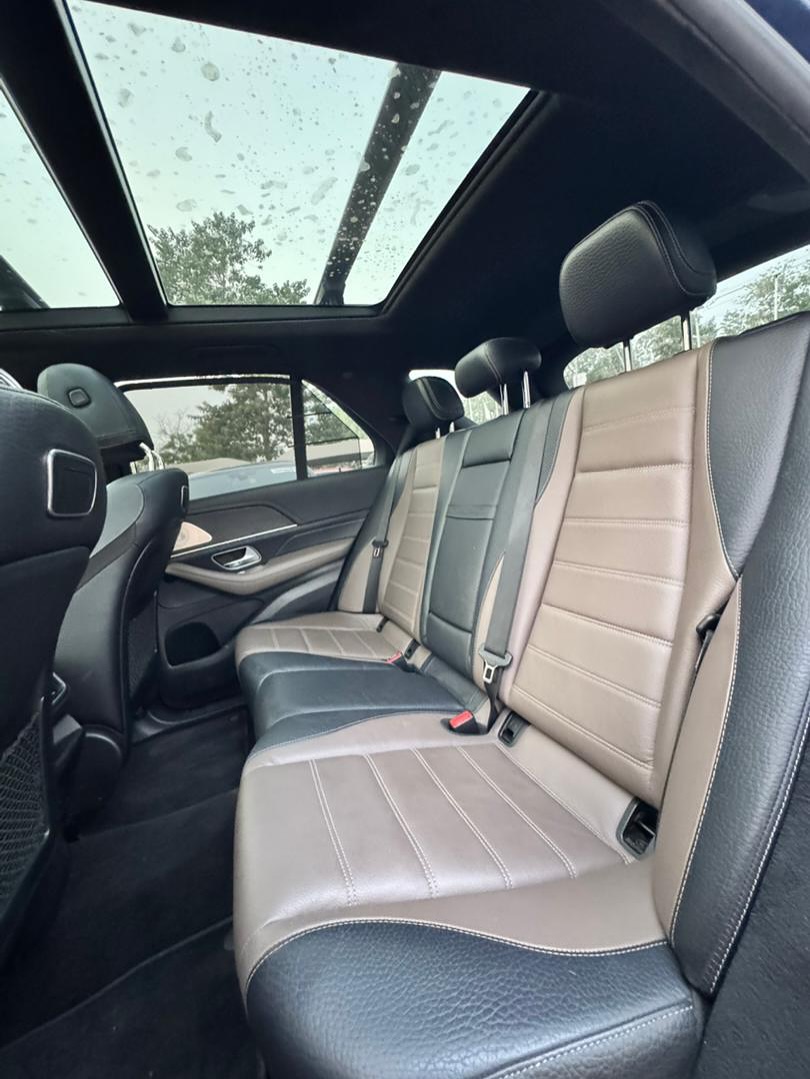 Luxury SUV: Roomy, Powerful, & Duty-Paid