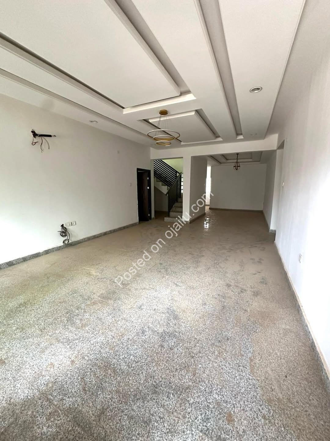 Spacious 4-Bed Duplex with Penthouse & BQ in Gwarinpa