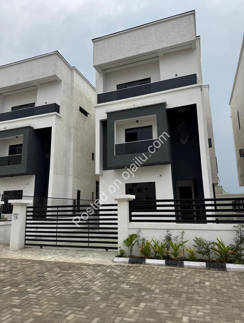 Lekki’s Elite 4-Bed Terraced Duplex