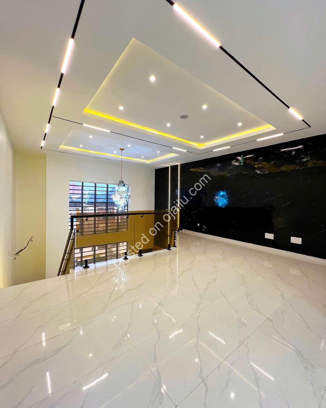 Chevron’s Finest: 5-Bedroom Haven with BQ