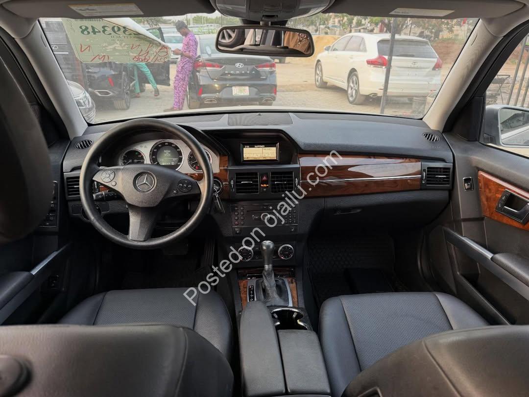 Luxury GLK 350: Panoramic Roof & Fully Paid Duty