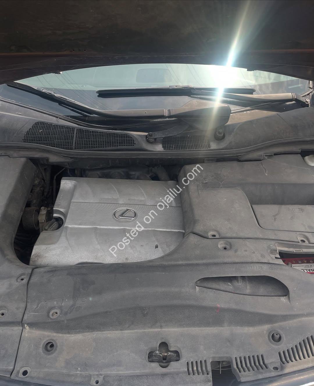 Luxury Lexus RX350: Sunroof & Tech for 18.5M