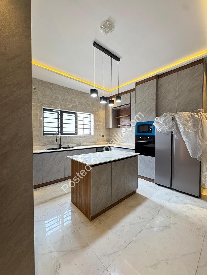 Lekki’s Elite 4-Bed Terraced Duplex
