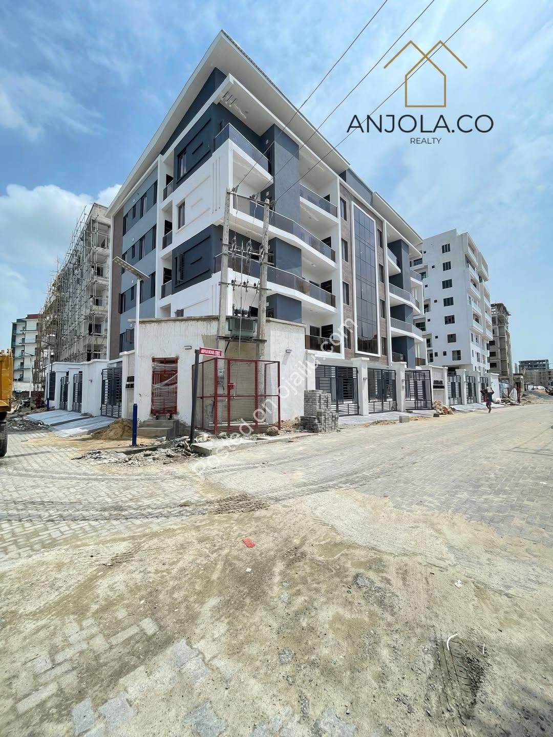 Lekki Phase 1 Gem: 4-Bed Ensuite Apartment with BQ & Cinema