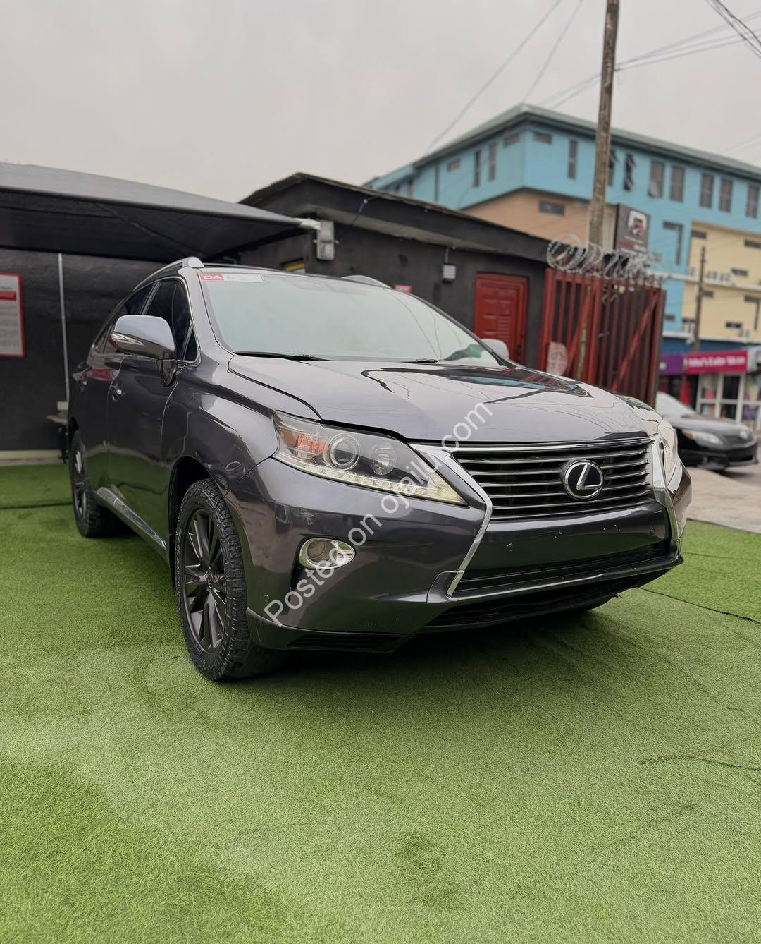Luxury Lexus RX 350: Drive Now, Pay Later